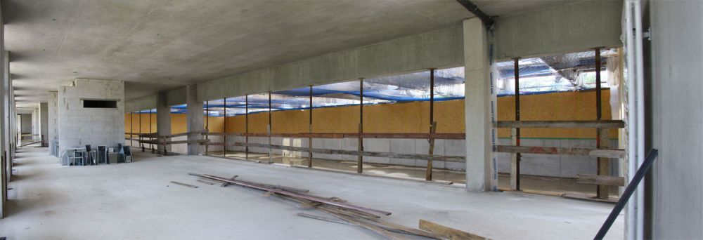 Blick vom Vereinsraum in die Halle